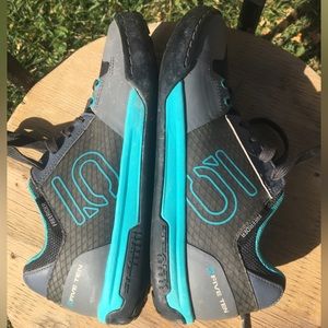Five Ten Women’s Freerider Contact Bike Shoe size 9.5/41